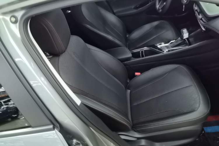 Used Buick Verano 2023 Pro Enjoyment Edition Right Front Seat