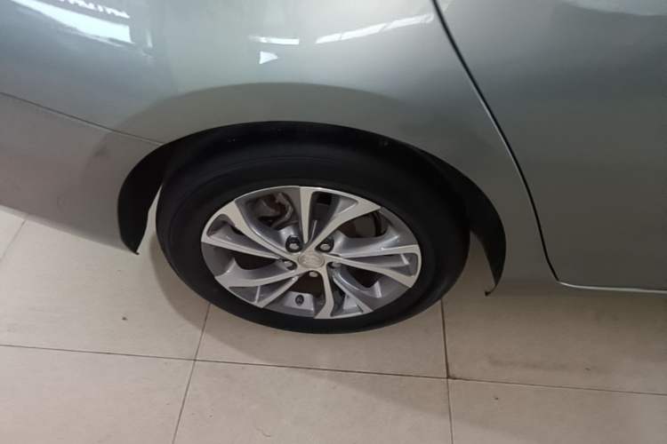 Used Buick Verano 2023 Pro Enjoyment Edition Right Rear Wheel Hub
