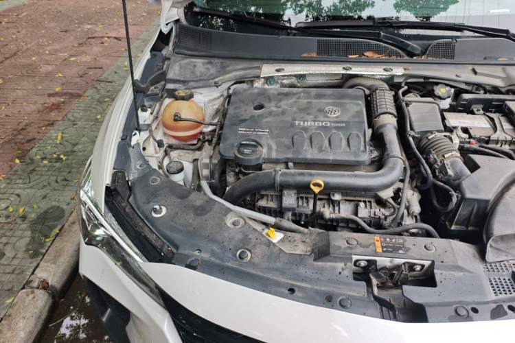 Used Buick Verano 2023 Pro GS Hunter Wind Edition Engine Bay Right