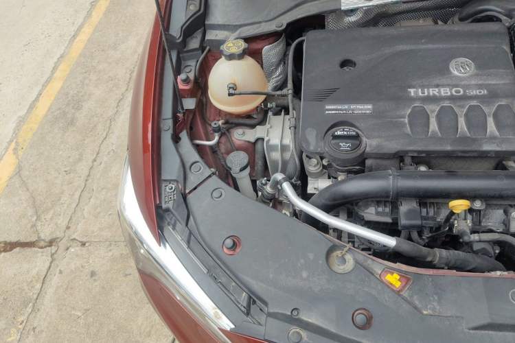 Used Buick Verano 2023 Pro Enjoyment Edition Engine Bay Right