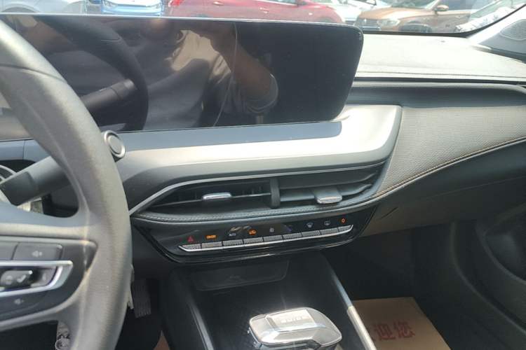 Used Buick Verano 2023 Pro Enjoyment Edition Audio And AC Panel