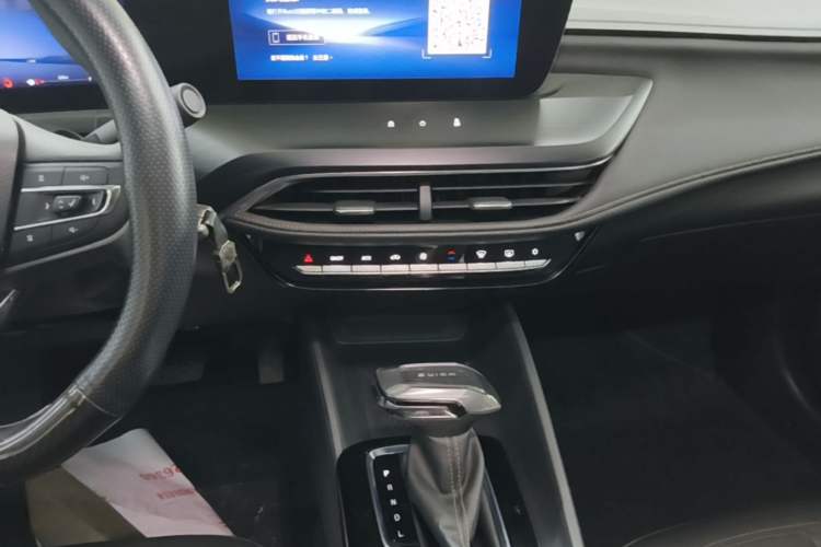 Used Buick Verano 2023 Pro Enjoyment Edition Audio And AC Panel