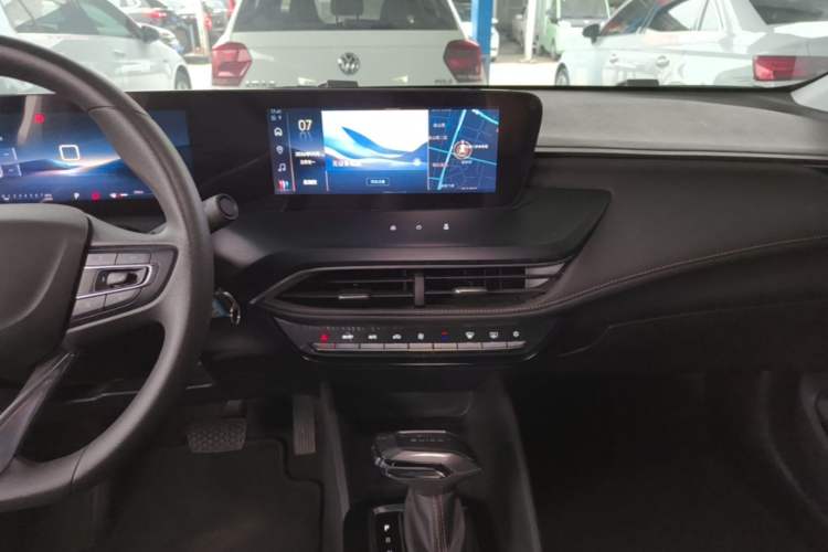 Used Buick Verano 2023 Pro Enjoyment Edition Audio And AC Panel