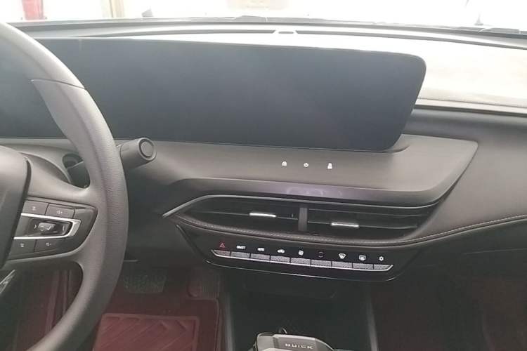 Used Buick Verano 2023 Pro Enjoyment Edition Audio And AC Panel