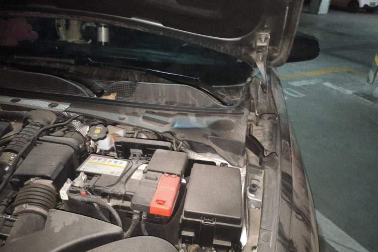 Used Buick Verano 2023 Pro Enjoyment Edition Engine Bay Left