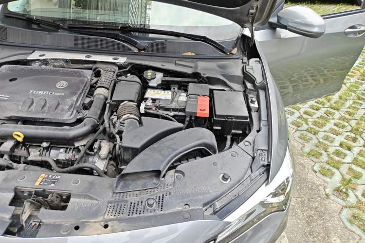 Used Buick Verano 2023 Pro Enjoyment Edition Engine Bay Left