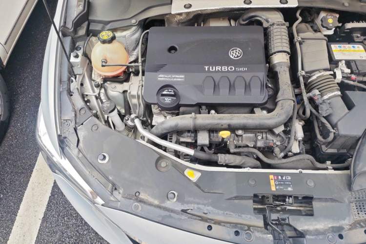 Used Buick Verano 2023 Pro Enjoyment Edition Engine Bay Right