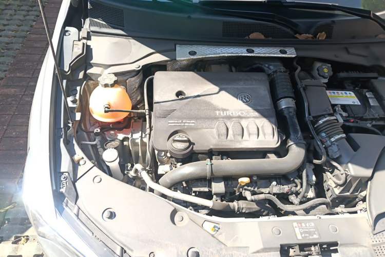 Used Buick Verano 2023 Pro Enjoyment Edition Engine Bay Right