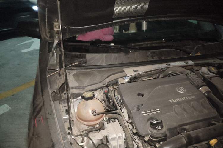 Used Buick Verano 2023 Pro Enjoyment Edition Engine Bay Right