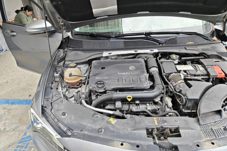 Used Buick Verano 2023 Pro Enjoyment Edition Engine Bay Right