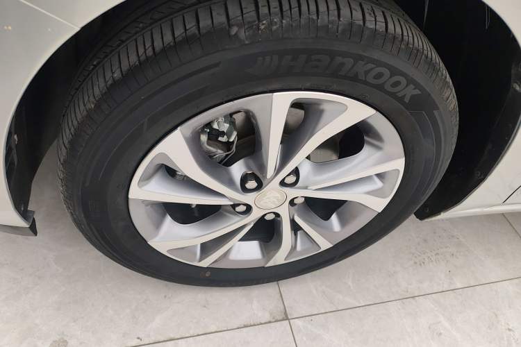 Used Buick Verano 2023 Pro Enjoyment Edition Exterior 4