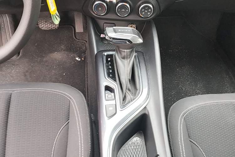 Used Buick Verano 2023 Pro Le Yi Edition Gear Lever