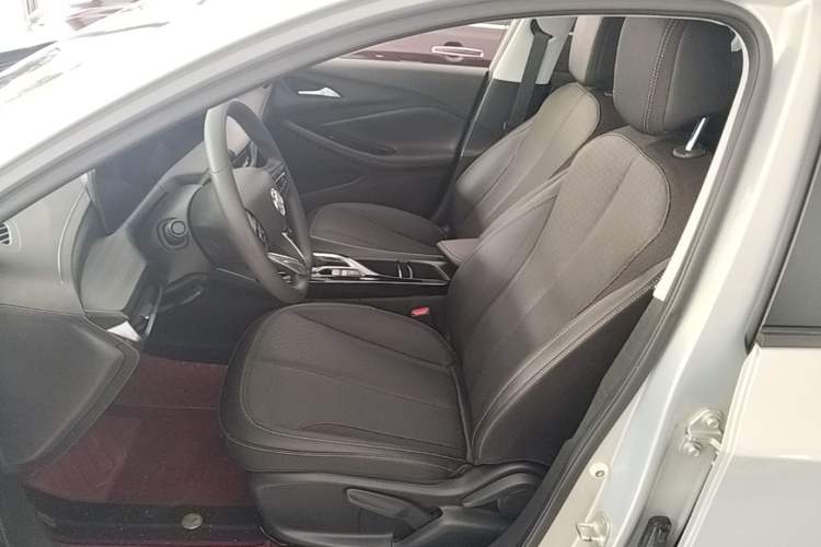 Used Buick Verano 2023 Pro Enjoyment Edition Left Front Seat