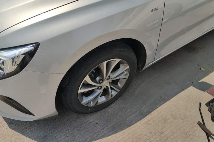 Used Buick Verano 2023 Pro Enjoyment Edition Left Front Wheel Hub