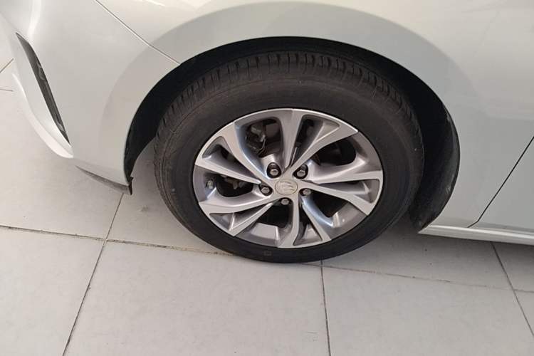 Used Buick Verano 2023 Pro Enjoyment Edition Left Front Wheel Hub