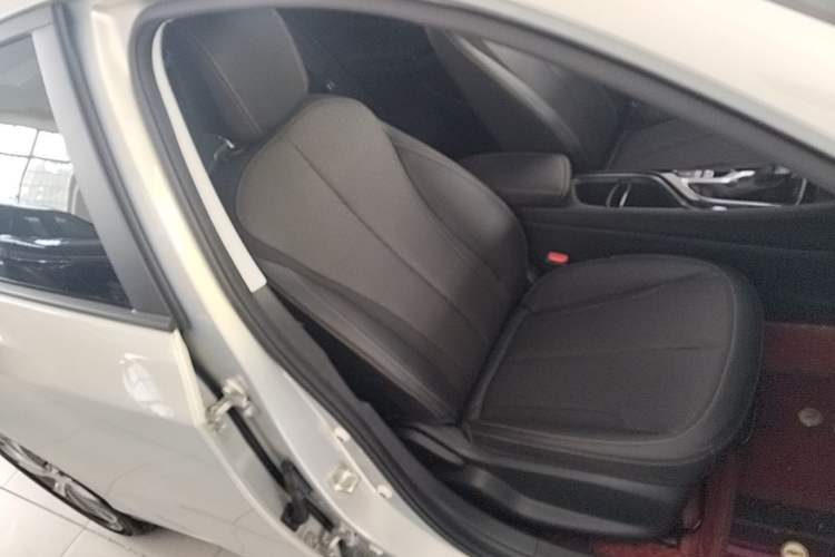 Used Buick Verano 2023 Pro Enjoyment Edition Right Front Seat