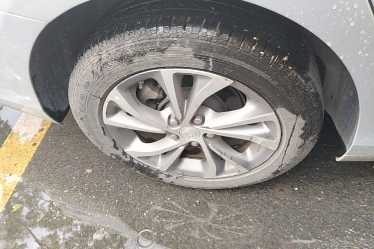 Used Buick Verano 2023 Pro Le Yi Edition Right Rear Wheel Hub
