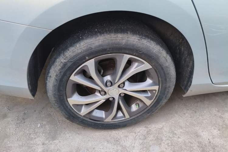 Used Buick Verano 2023 Pro Enjoyment Edition Right Rear Wheel Hub