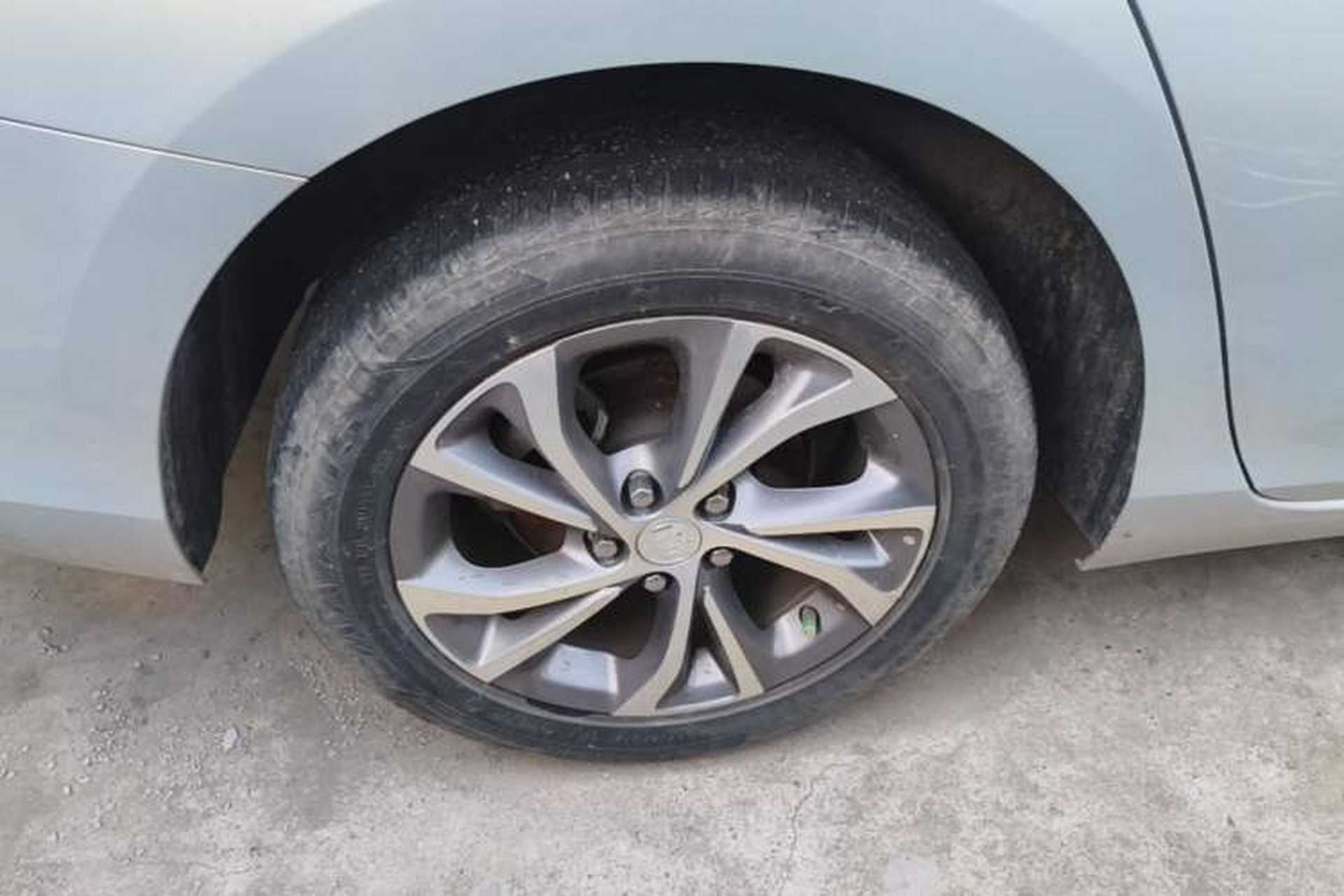 Used Buick Verano 2023 Pro Enjoyment Edition Right Rear Wheel Hub