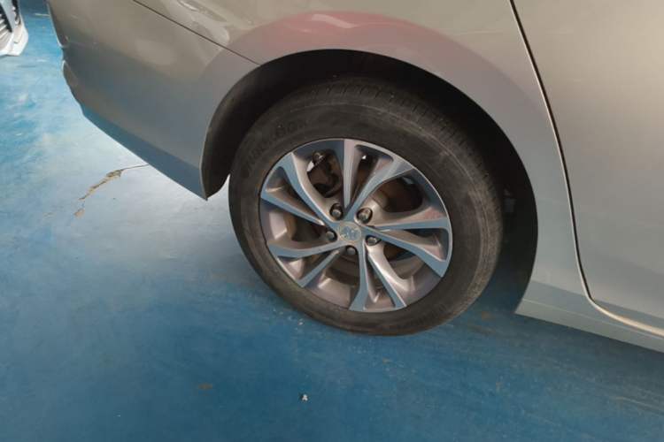 Used Buick Verano 2023 Pro Enjoyment Edition Right Rear Wheel Hub