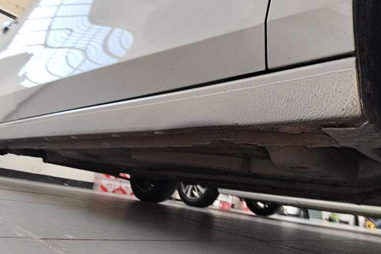 Used Buick Verano 2023 Pro Enjoyment Edition Right Side Sill