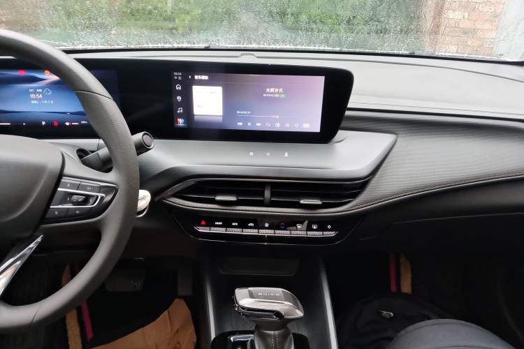 Used Buick Verano 2023 Pro Enjoyment Edition Audio And AC Panel
