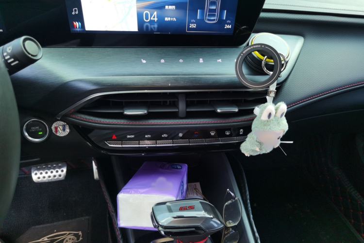 Used Buick Verano 2023 Pro GS Swift Edition Audio And AC Panel