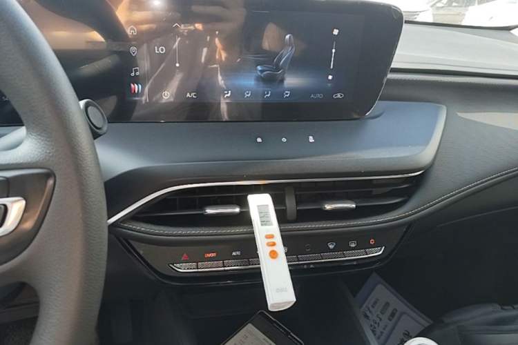 Used Buick Verano 2023 Pro Enjoyment Edition Audio And AC Panel