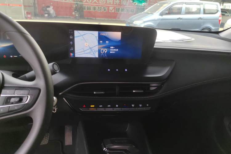 Used Buick Verano 2023 Pro Enjoyment Edition Audio And AC Panel