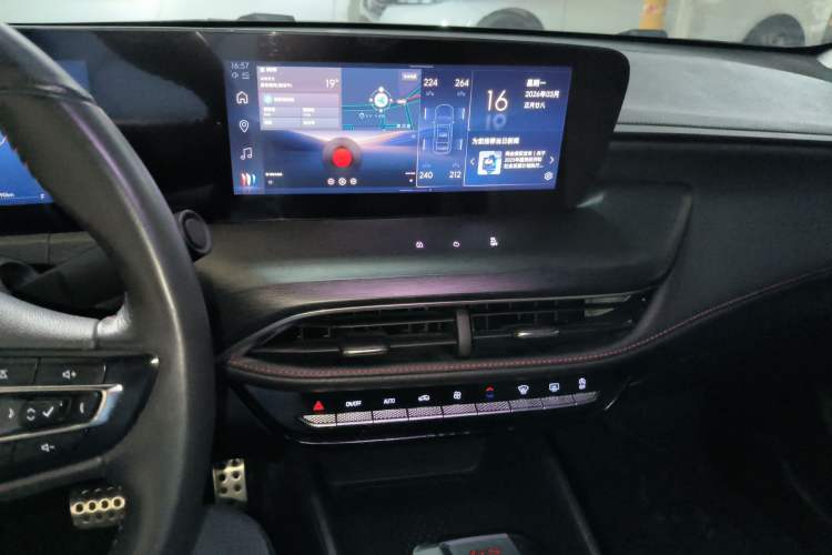 Used Buick Verano 2023 Pro GS Hunter Wind Edition Audio And AC Panel