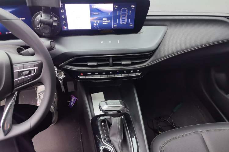 Used Buick Verano 2023 Pro Enjoyment Edition Audio And AC Panel