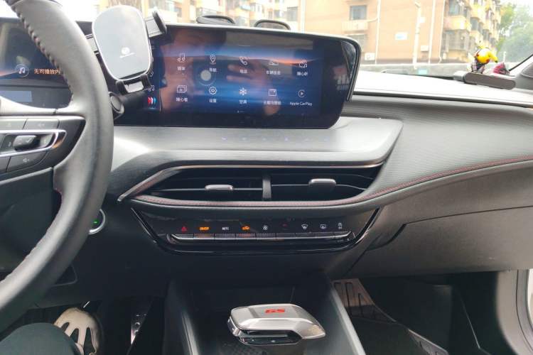 Used Buick Verano 2023 Pro GS Swift Edition Audio And AC Panel