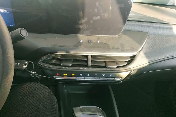 Used Buick Verano 2023 Pro Enjoyment Edition Audio And AC Panel