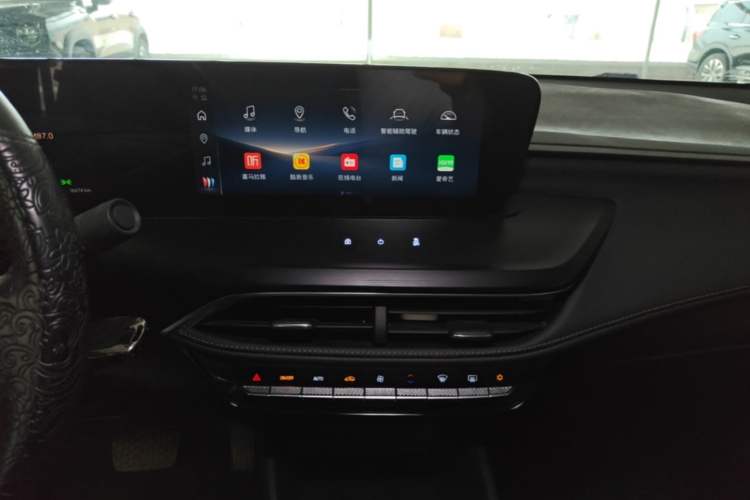 Used Buick Verano 2023 Pro Enjoyment Edition Audio And AC Panel