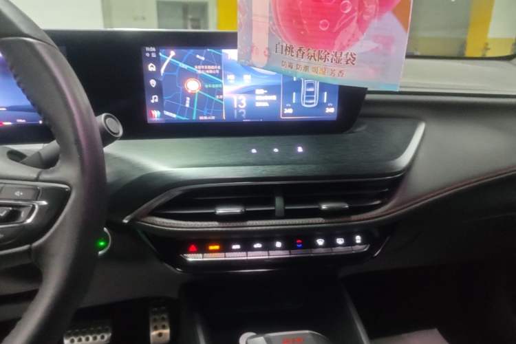 Used Buick Verano 2023 Pro GS Hunter Wind Edition Audio And AC Panel