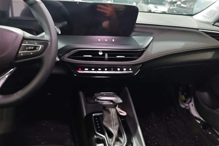 Used Buick Verano 2023 Pro Enjoyment Edition Audio And AC Panel