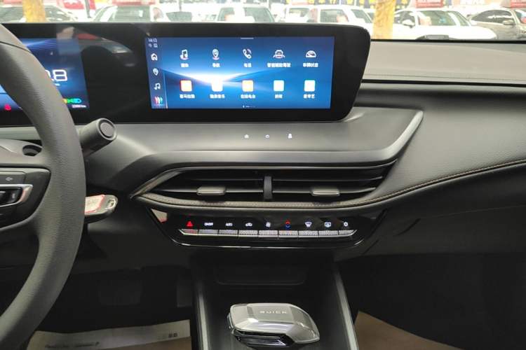 Used Buick Verano 2023 Pro Enjoyment Edition Audio And AC Panel