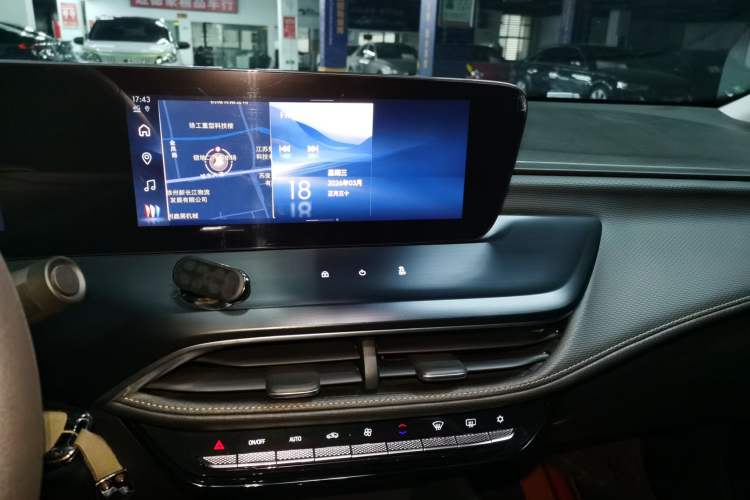 Used Buick Verano 2023 Pro Enjoyment Edition Audio And AC Panel