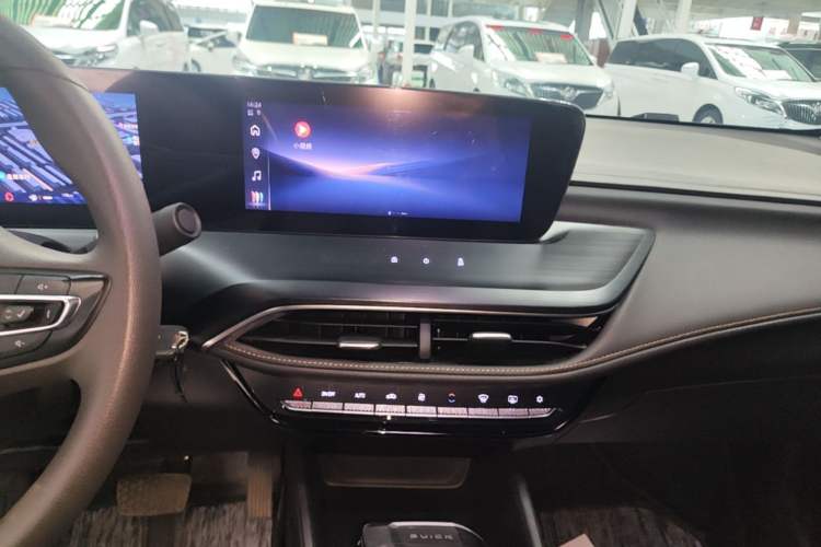 Used Buick Verano 2023 Pro Enjoyment Edition Audio And AC Panel