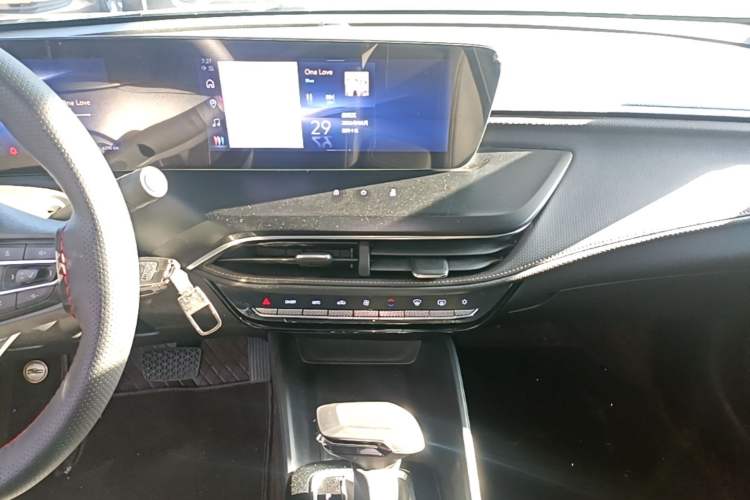 Used Buick Verano 2023 Pro Enjoyment Edition Audio And AC Panel