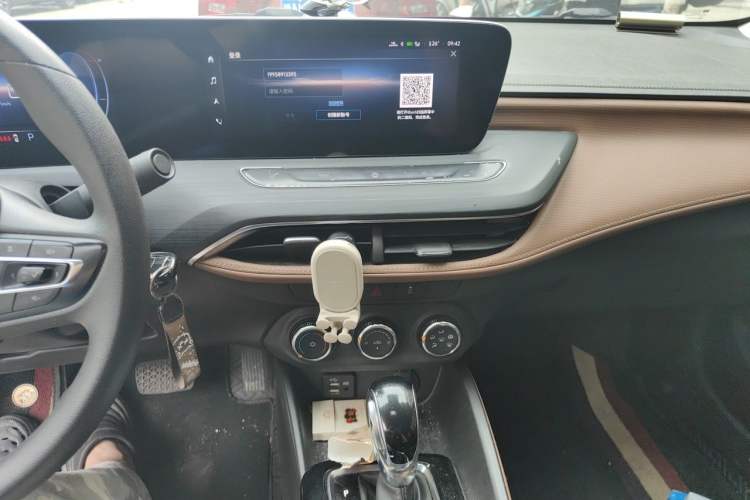 Used Buick Verano 2023 Pro Enjoyment Edition Audio And AC Panel