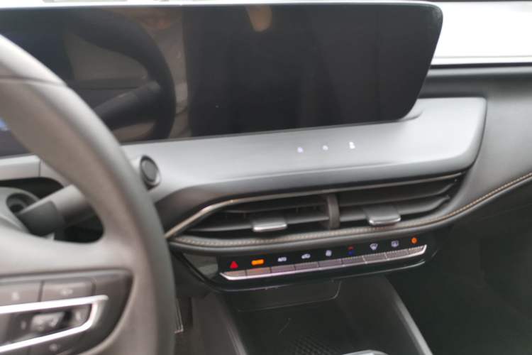 Used Buick Verano 2023 Pro Enjoyment Edition Audio And AC Panel