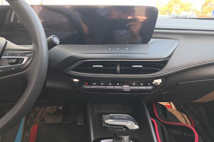 Used Buick Verano 2023 Pro Enjoyment Edition Audio And AC Panel