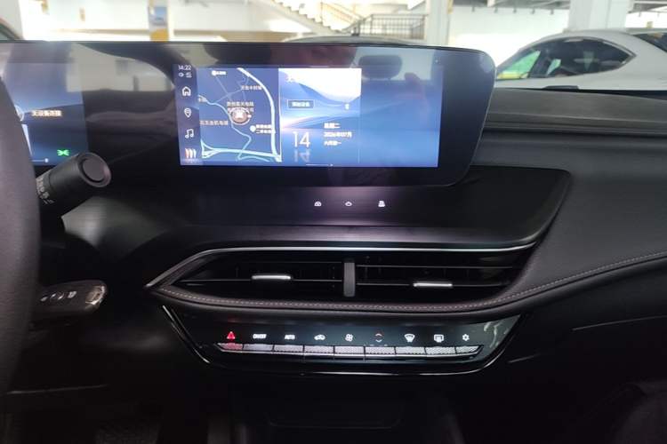 Used Buick Verano 2023 Pro Enjoyment Edition Audio And AC Panel