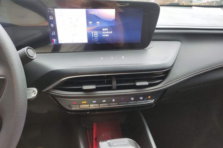 Used Buick Verano 2023 Pro Enjoyment Edition Audio And AC Panel