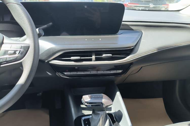 Used Buick Verano 2023 Pro Enjoyment Edition Audio And AC Panel