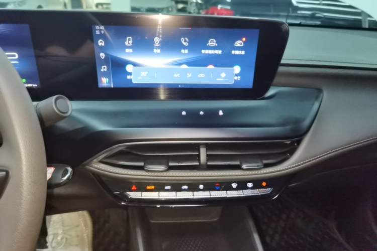 Used Buick Verano 2023 Pro Enjoyment Edition Audio And AC Panel