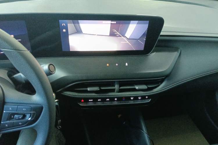 Used Buick Verano 2023 Pro Enjoyment Edition Audio And AC Panel