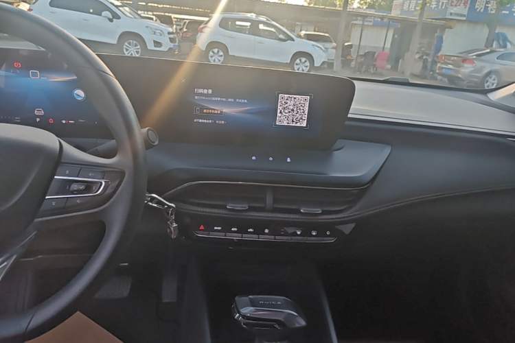 Used Buick Verano 2023 Pro Enjoyment Edition Audio And AC Panel