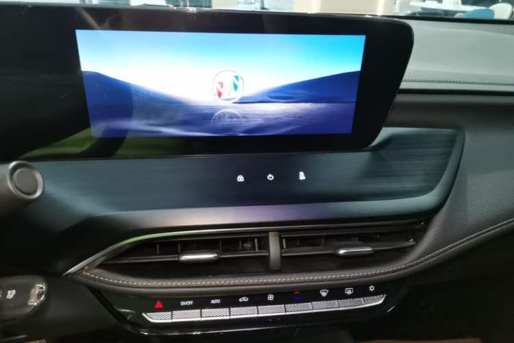 Used Buick Verano 2023 Pro Enjoyment Edition Audio And AC Panel